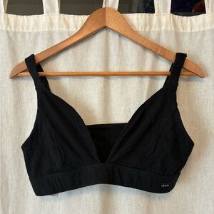 Le Buns Wireless Plunge Bra